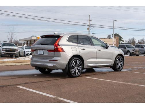 2022 Volvo XC60 B5 Inscription