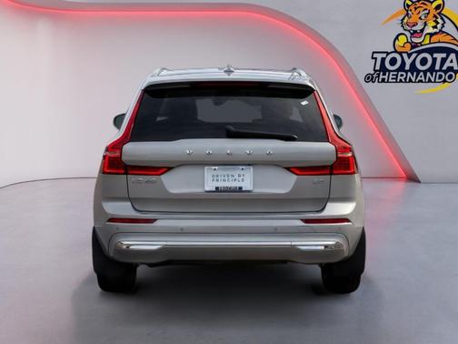 2022 Volvo XC60 B5 Inscription