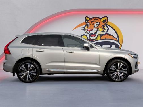 2022 Volvo XC60 B5 Inscription