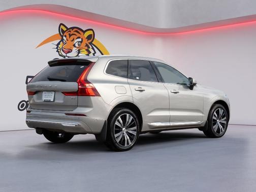 2022 Volvo XC60 B5 Inscription