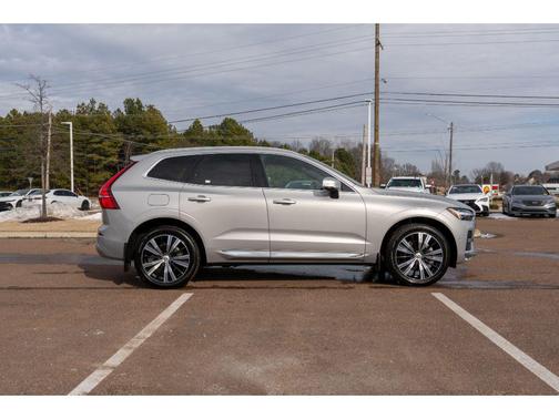 2022 Volvo XC60 B5 Inscription