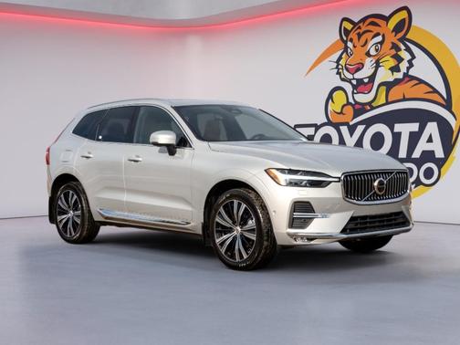 2022 Volvo XC60 B5 Inscription