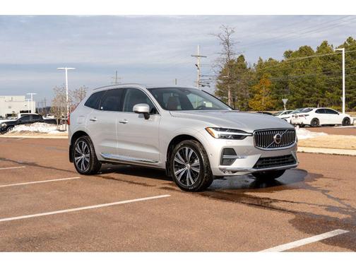 2022 Volvo XC60 B5 Inscription