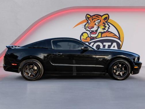 2013 Ford Mustang V6 Premium