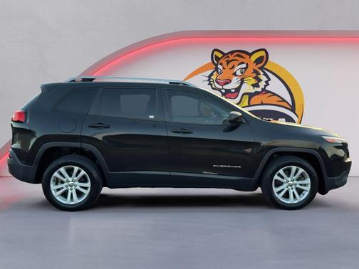 2015 Jeep Cherokee Sport