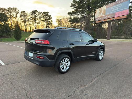 2015 Jeep Cherokee Sport