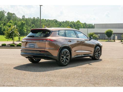 Bronze Age 2025 Toyota Crown Signia Limited