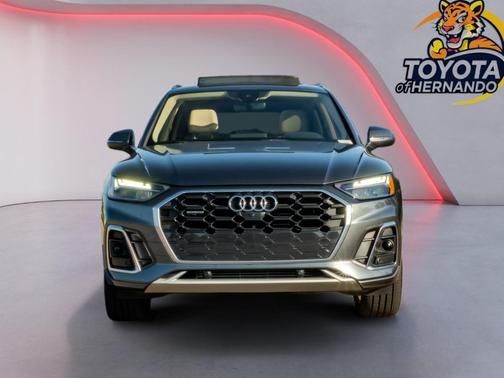 Daytona Gray Pearl Effect 2022 Audi Q5 45 S line Premium Plus