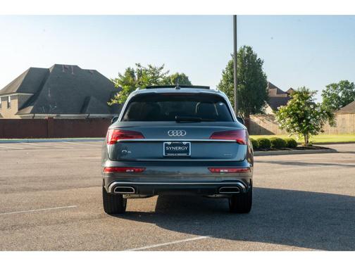 Daytona Gray Pearl Effect 2022 Audi Q5 45 S line Premium Plus
