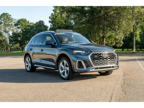Daytona Gray Pearl Effect 2022 Audi Q5 45 S line Premium Plus