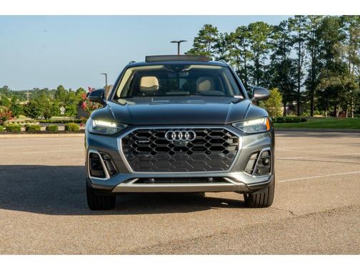 Daytona Gray Pearl Effect 2022 Audi Q5 45 S line Premium Plus