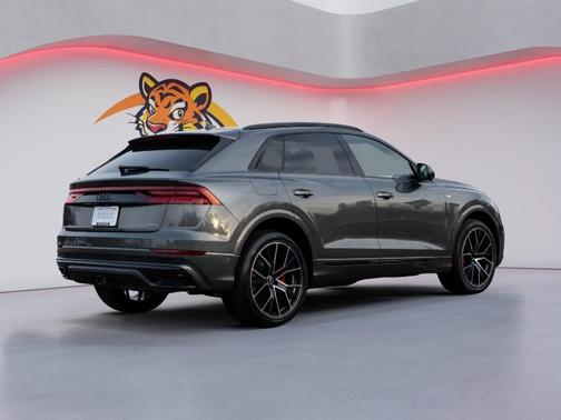 2021 Audi Q8 55 Prestige
