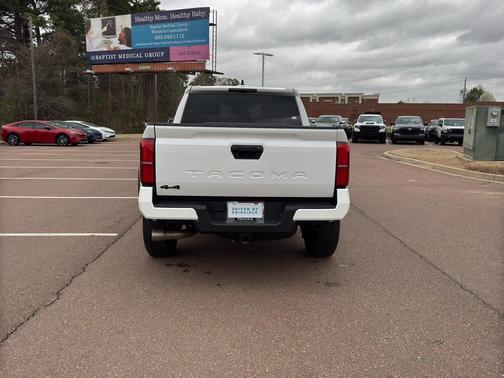 2024 Toyota Tacoma TRD Off Road