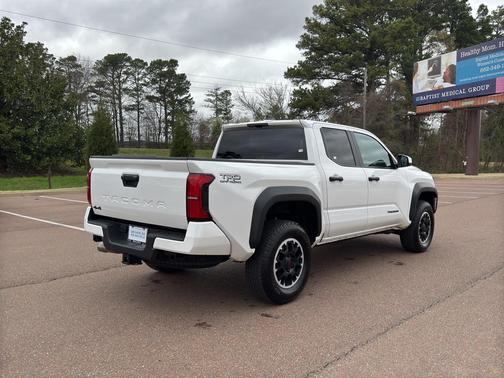 2024 Toyota Tacoma TRD Off Road