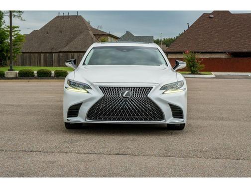 Eminent White Pearl 2018 Lexus LS 500 Base