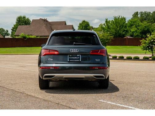 Manhattan Gray Metallic 2018 Audi Q5 2.0T Premium Plus