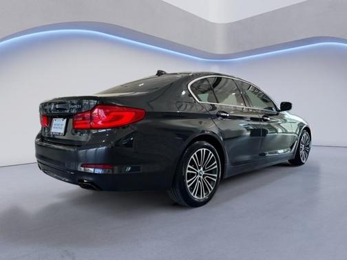2018 BMW 540 540i