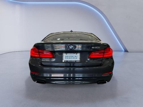 2018 BMW 540 540i