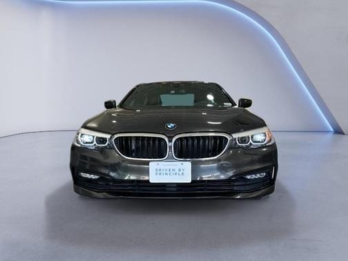 2018 BMW 540 540i