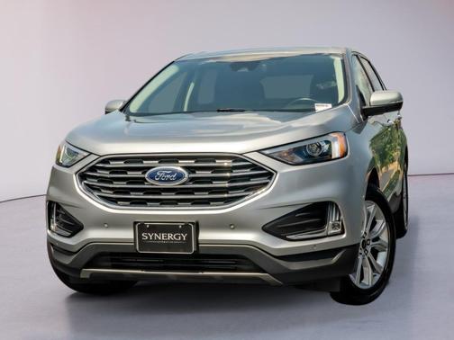 Iconic Silver Metallic 2024 Ford Edge Titanium