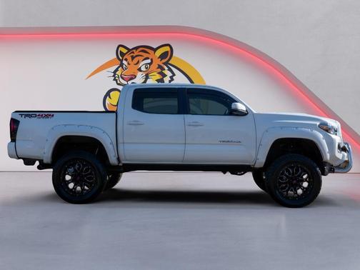 2017 Toyota Tacoma TRD Sport