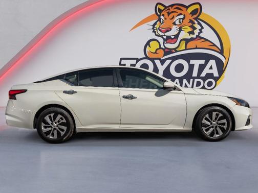 2022 Nissan Altima S FWD
