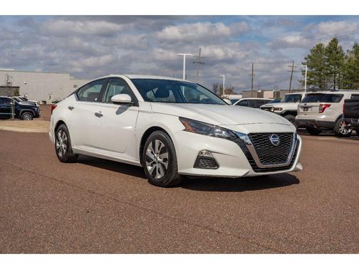 2022 Nissan Altima S FWD