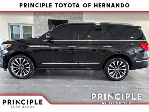 2018 Lincoln Navigator Select