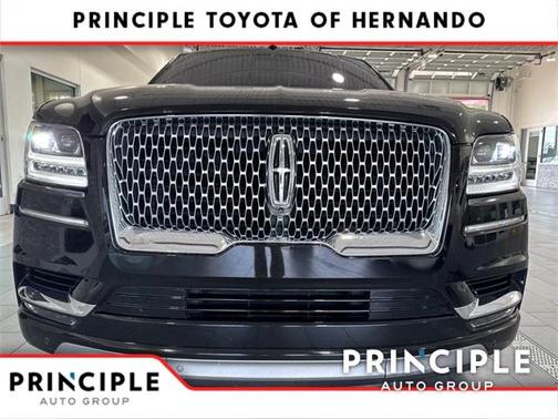 2018 Lincoln Navigator Select