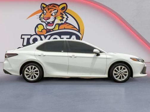 Ice Cap 2024 Toyota Camry LE