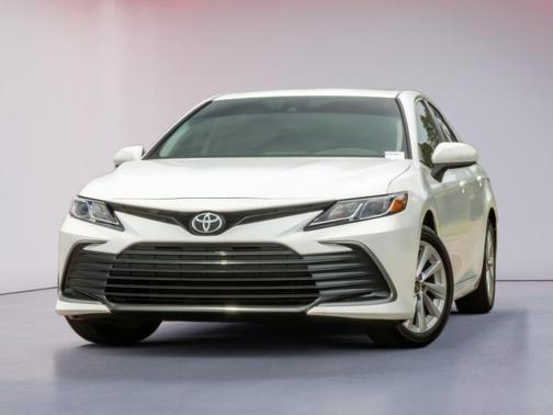 Ice Cap 2024 Toyota Camry LE
