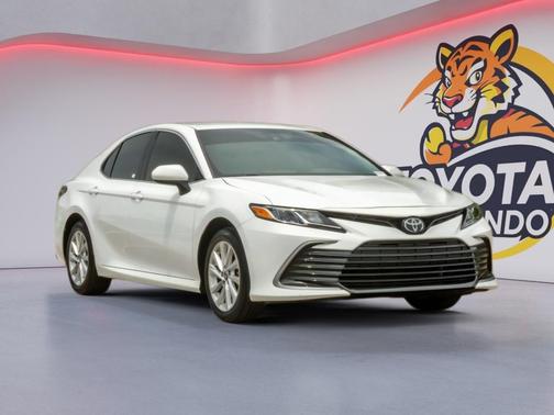 Ice Cap 2024 Toyota Camry LE