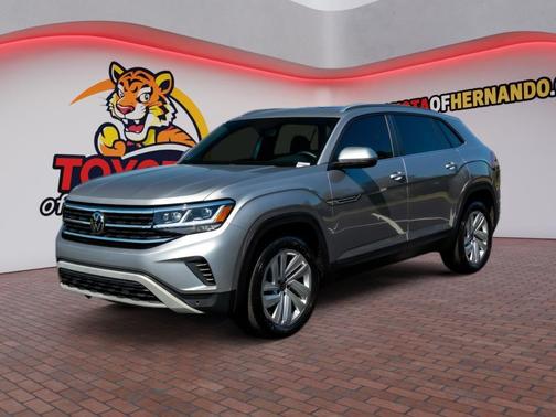 Pyrite Silver Metallic 2023 Volkswagen Atlas Cross Sport 3.6L V6 SE w/Technology