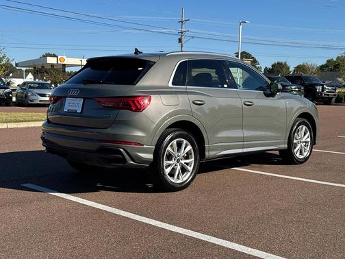 2024 Audi Q3 Premium 45 TFSI S line quattro Tiptronic