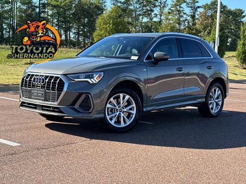 2024 Audi Q3 Premium 45 TFSI S line quattro Tiptronic