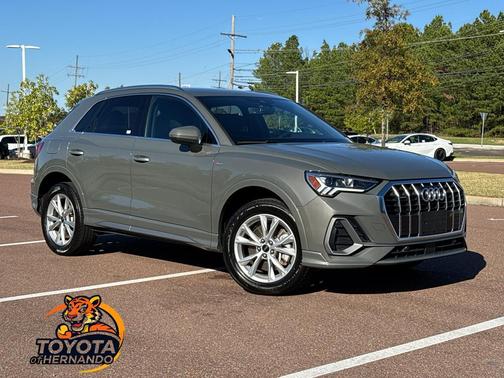 2024 Audi Q3 Premium 45 TFSI S line quattro Tiptronic