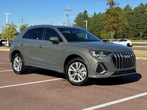 2024 Audi Q3 Premium 45 TFSI S line quattro Tiptronic