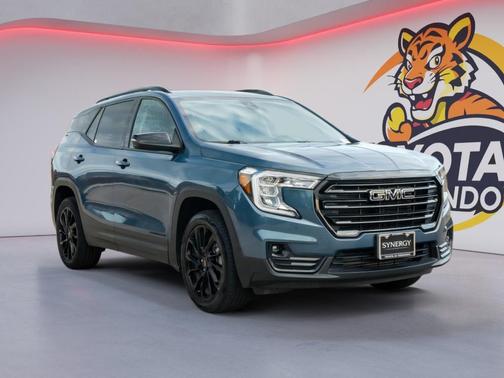 Downpour Metallic 2024 GMC Terrain SLT