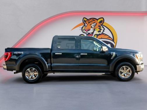 ANTIMATTER BLUE METALLIC 2021 Ford F-150 XLT