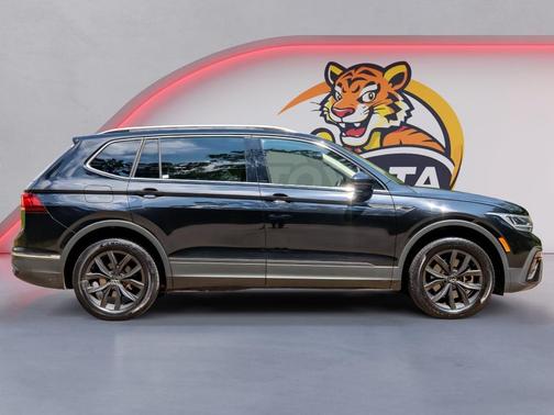 Pyrite Silver Metallic 2024 Volkswagen Tiguan 2.0T Wolfsburg Edition