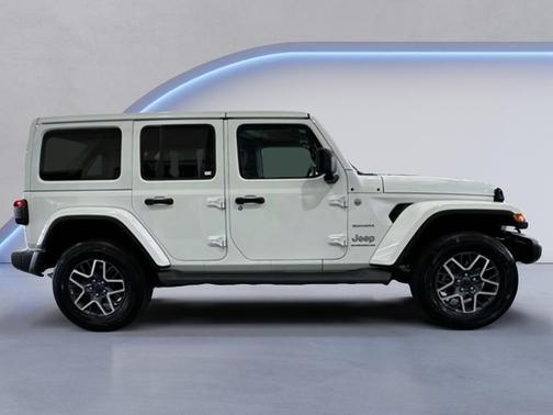 2024 Jeep Wrangler 4-Door Sahara 4x4