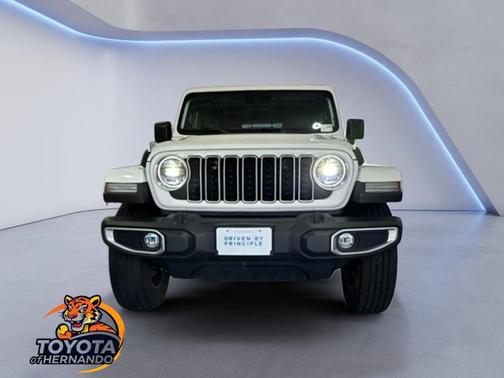 2024 Jeep Wrangler 4-Door Sahara 4x4