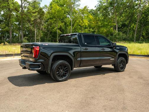 Onyx Black 2022 GMC Sierra 1500 Elevation