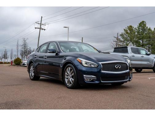 2019 INFINITI Q70 3.7 LUXE