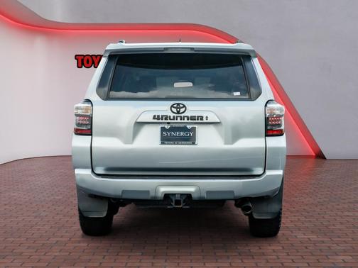 Classic Silver Metallic 2022 Toyota 4Runner SR5 Premium