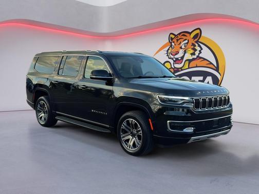 Diamond Black Crystal Pearlcoat 2024 Jeep Wagoneer L Series II 4x4