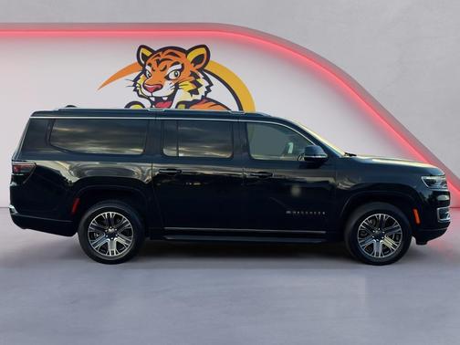 Diamond Black Crystal Pearlcoat 2024 Jeep Wagoneer L Series II 4x4