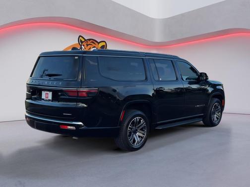 Diamond Black Crystal Pearlcoat 2024 Jeep Wagoneer L Series II 4x4