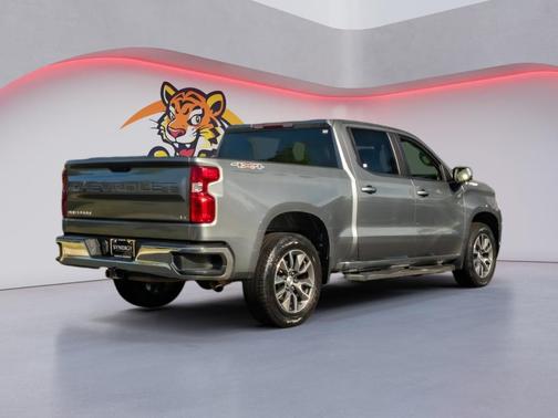 Satin Steel Metallic 2021 Chevrolet Silverado 1500 LT