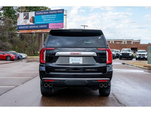2023 GMC Yukon Denali